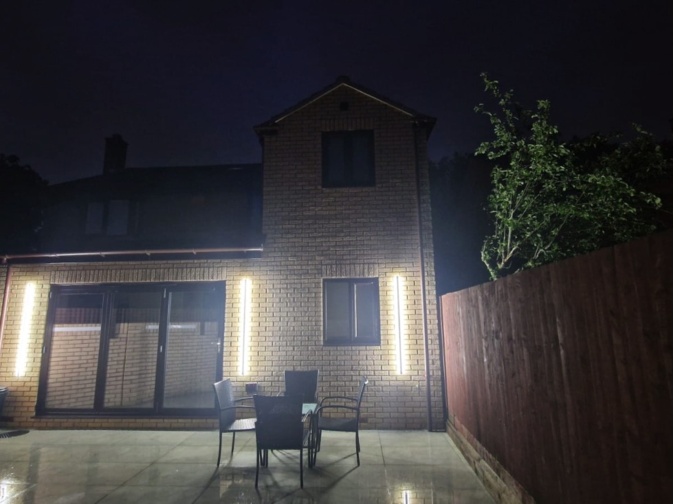 Building extension above the garage and at the rear in Oldbrook